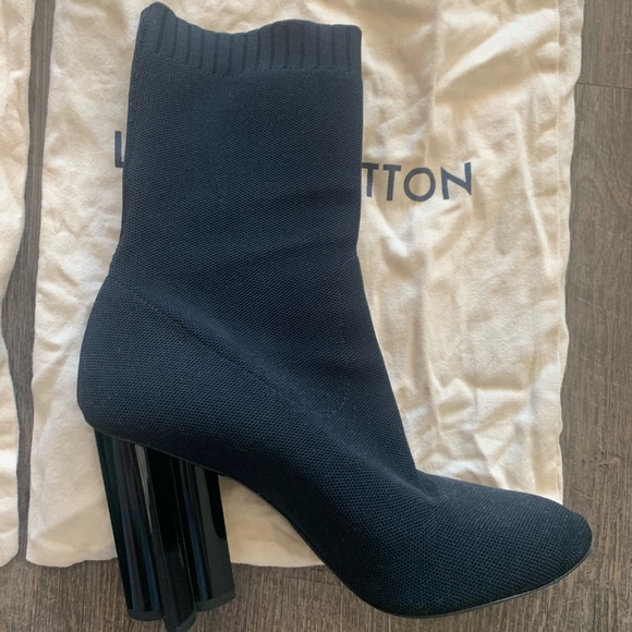 Louis Vuitton knitted sock boots in great quality with dust bags - Picture 5 of 8